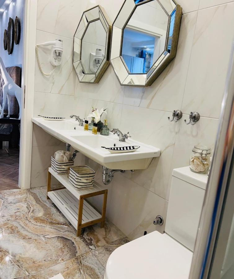 PUY La Dolce Vita Luxury Apartments With Best Free Private Parking In City Center מראה חיצוני תמונה