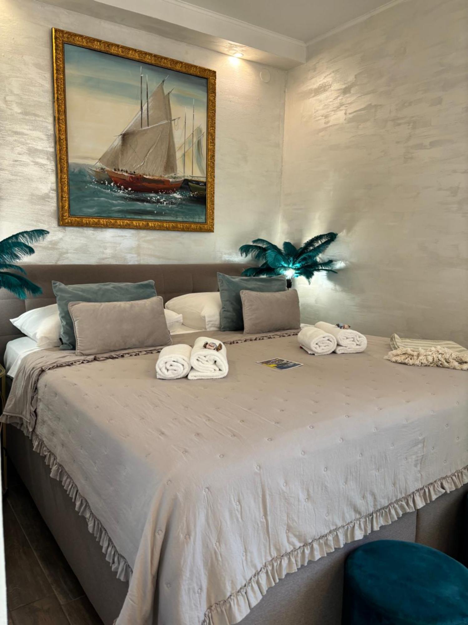 PUY La Dolce Vita Luxury Apartments With Best Free Private Parking In City Center מראה חיצוני תמונה
