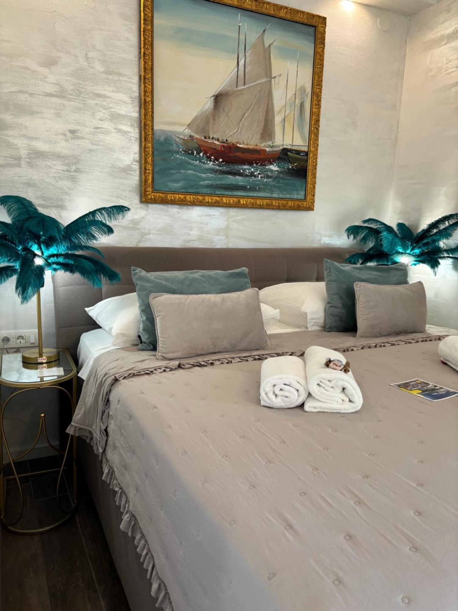 PUY La Dolce Vita Luxury Apartments With Best Free Private Parking In City Center מראה חיצוני תמונה